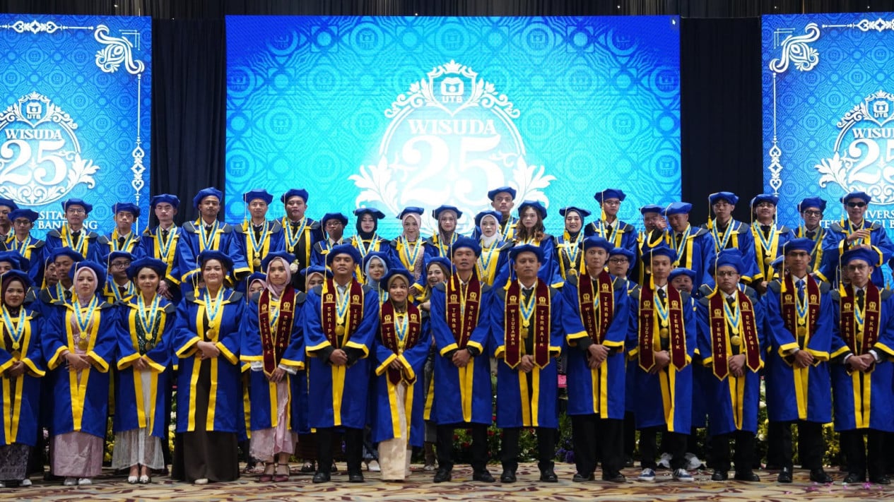 UTB's 25th Graduation Ceremony Produces Graduates Ready to Compete in the AI Era