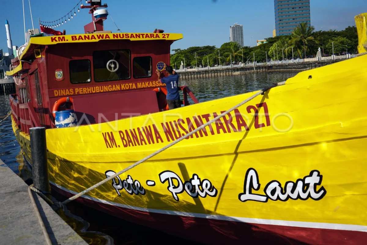 Bridge of hope from island to island called Pete-pete Laut