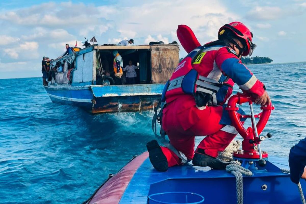 Overloaded: 26 boat passengers evacuated near Pulau Panggang