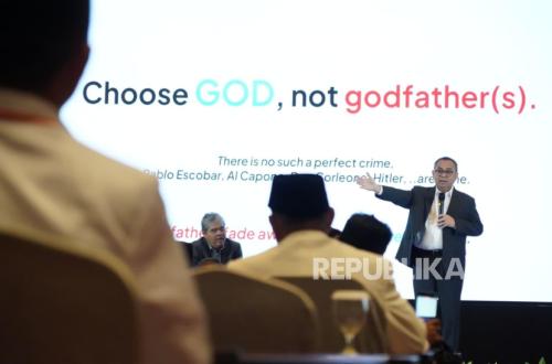 Don't Lean on the Godfather, Lean on God