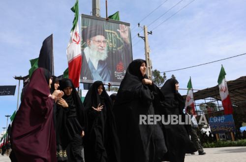 Ayatollah Ali Khamenei's Funeral Scheduled for Early July from Tehran to Mashhad