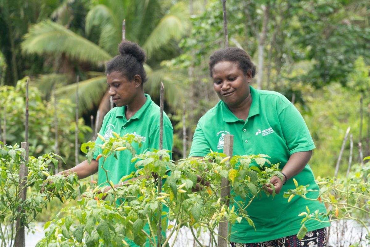 Pertamina Patra Niaga engages communities in waste and refuse processing