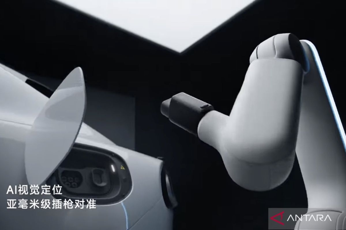 Xiaomi unveils robotic arm for electric vehicle home charging
