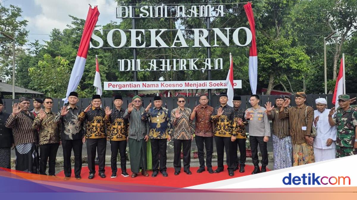 Ndalem Pojok Kediri Site Holds Soekarno Ruwat Agung Ceremony