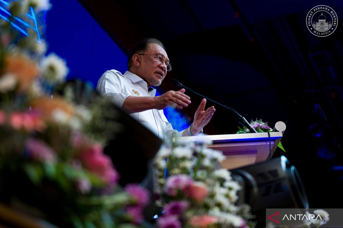 At Malaysian cooperative meeting, PM Anwar highlights Bung Hatta's spirit
