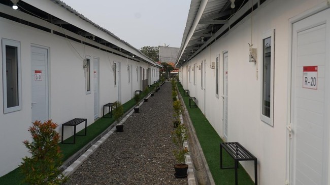 Glimpse of 'Luxury Flats': Prabowo's Gift to Senen Railway Track Residents