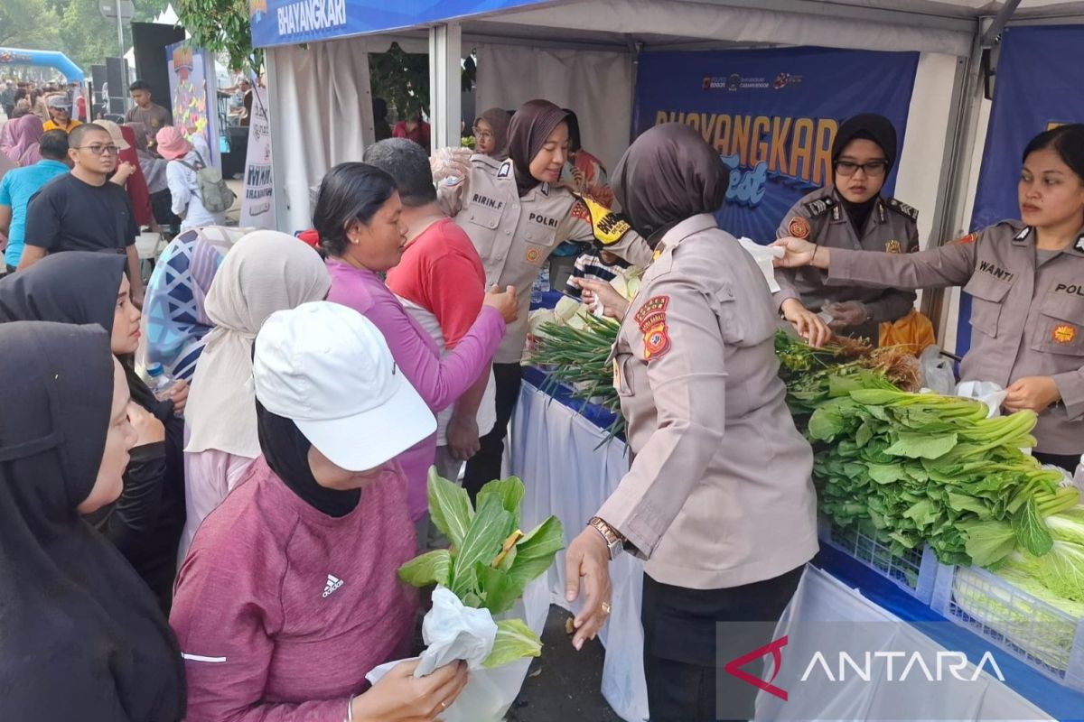 Bogor Police Distribute 500 Kilograms of Vegetables at Bhayangkara Fest