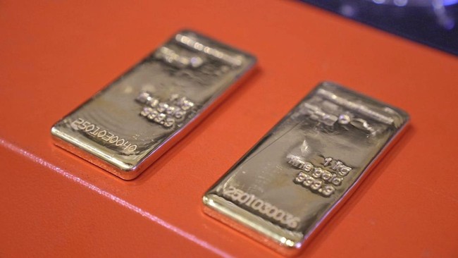 US-Israel vs Iran Role Sends Gold Prices Crashing, Here's Why