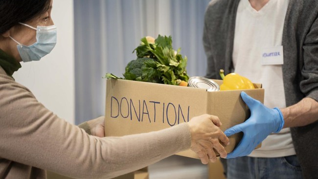 Indonesians Rank Among World's Most Generous, New Report Shows