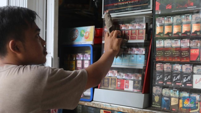 Indonesia Moves to Standardise Cigarette Packaging to Curb Youth Appeal