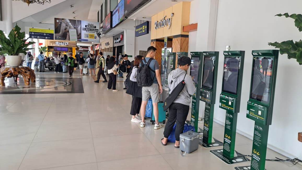 30,453 Customers Take Advantage of 30% School Holiday Discount