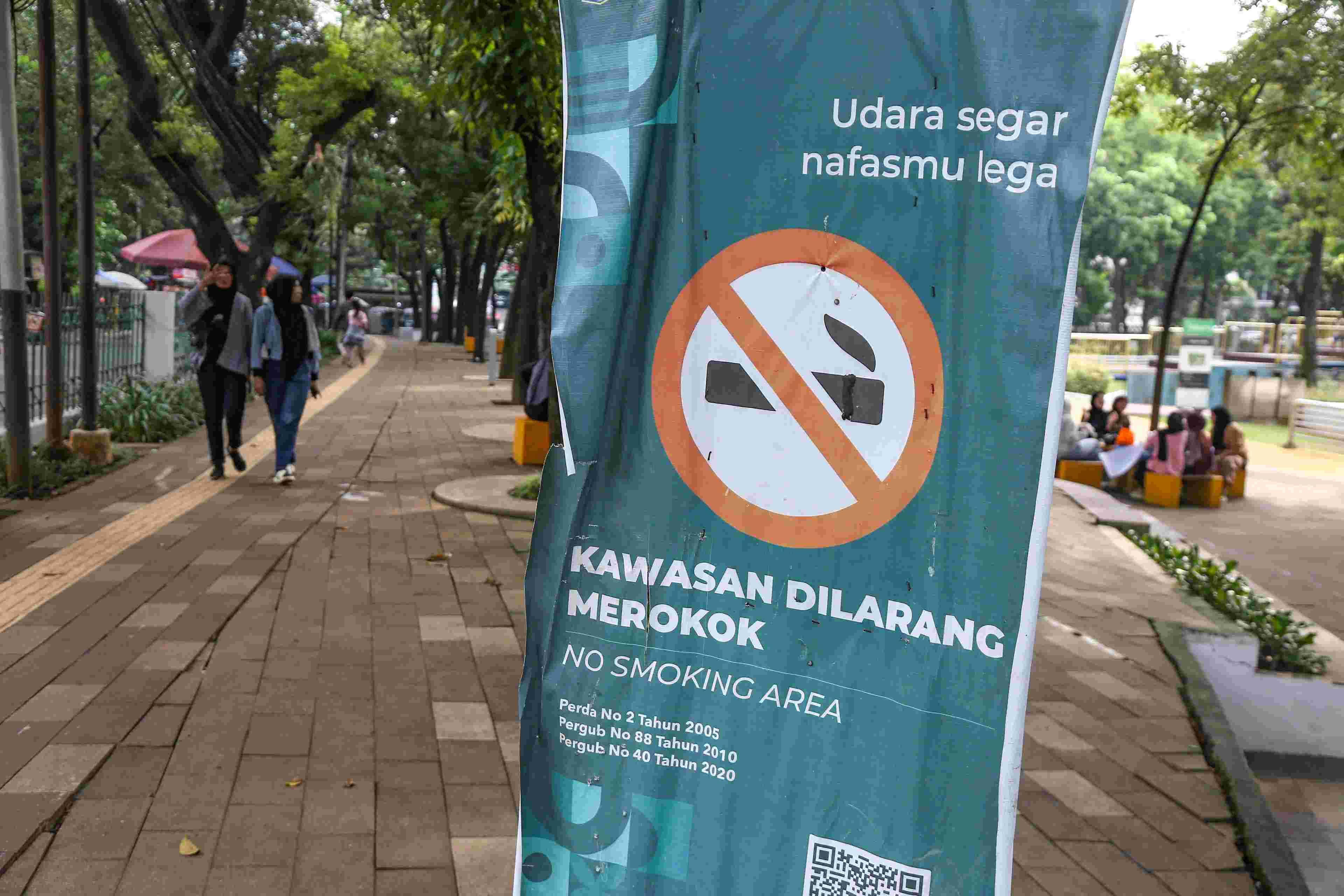 Learning from the UK: How to Reduce Smoking Rates