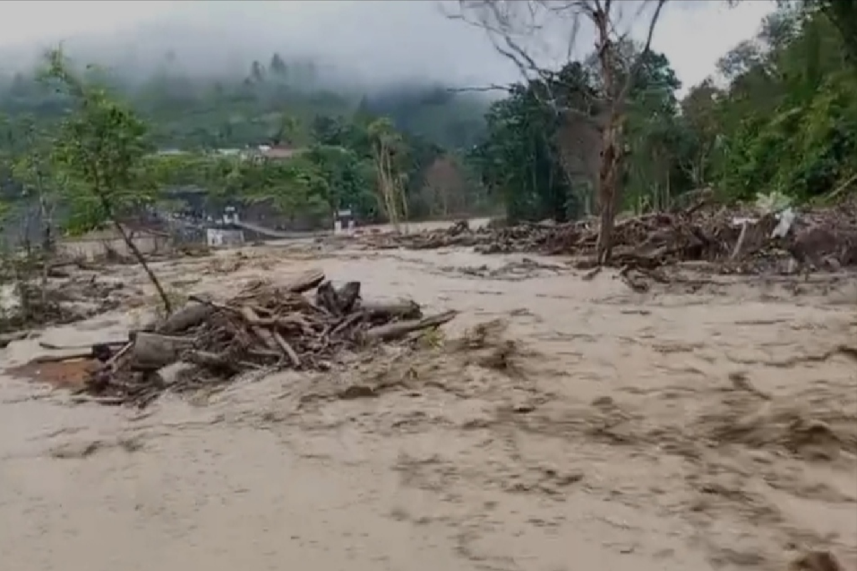 Floods Submerge Three Villages in West Aceh, BPBD Deploys Personnel
