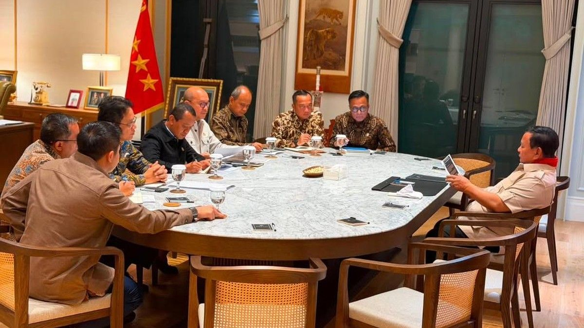 Prabowo Summons Ministers to Discuss Investment Growth