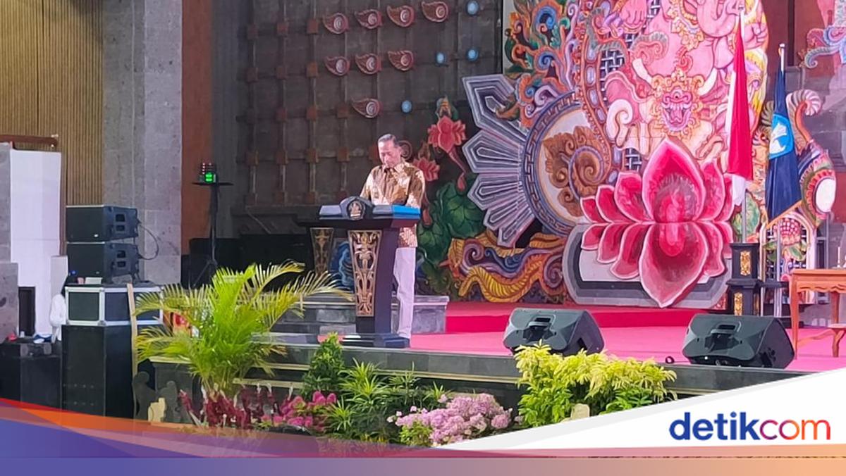 Deputy Minister Highlights University Research Often Ends as Academic Manuscripts