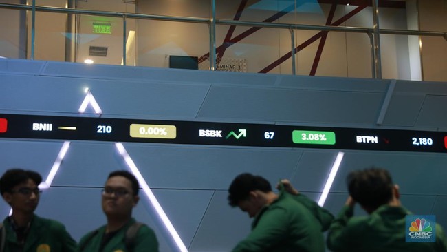 Price Continues to Fall, Exchange Tightly Monitors FLMC Share Trading
