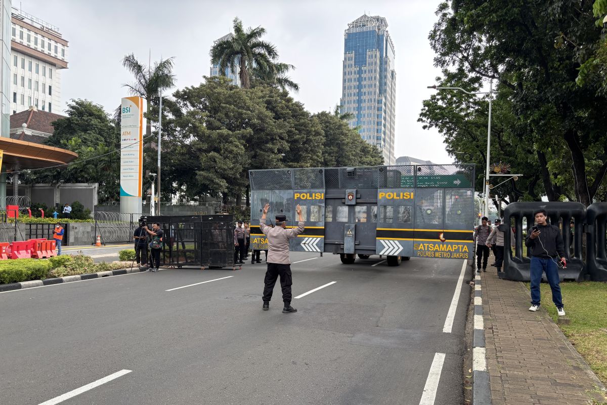 Demonstration prompts closure of Jalan Medan Merdeka Selatan