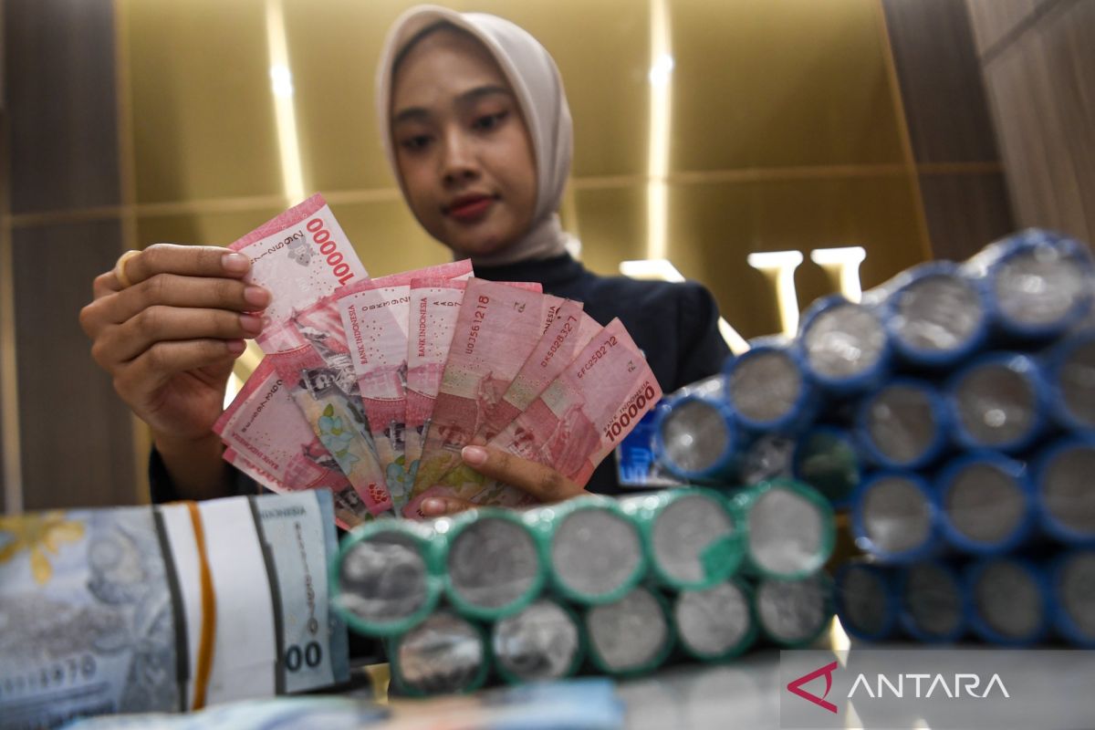 Analyst Says Global Turmoil Pushes Investors to Focus on Fundamentals