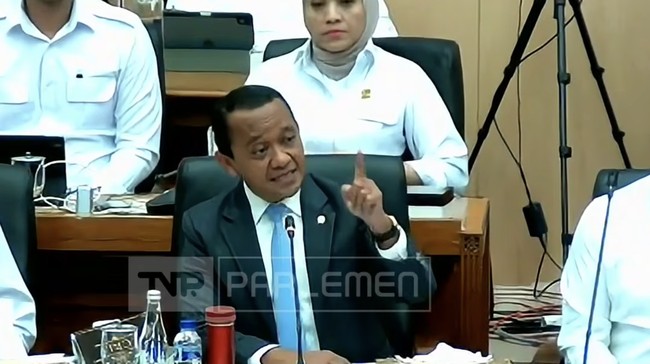 Bahlil Reveals Coal Supply Issues for PLN Power Plants