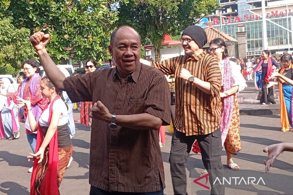 Banyumas Regent Establishes 'Lengger Bicara' as Annual Cultural Agenda