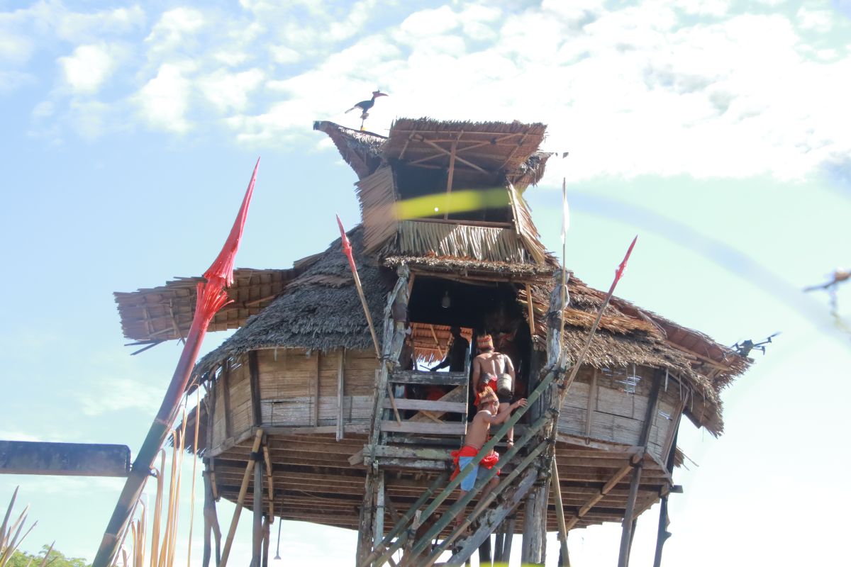 Baluk traditional house becomes cultural identity, border tourism attraction