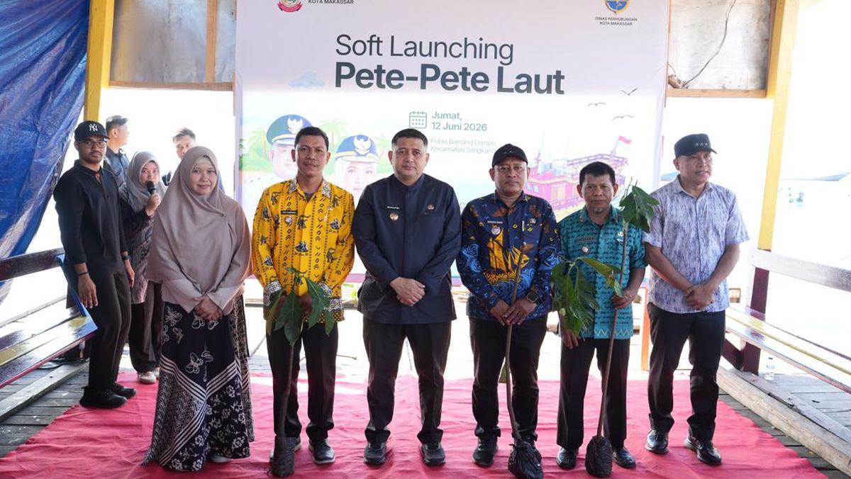 Makassar Mayor Launches Free 'Pete-pete Laut' Ferry to Connect City's Outer Islands