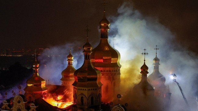 Russian Missile Barrage Hits Kyiv Cathedral, Leaving Casualties