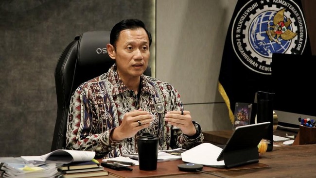 Danantara Forms DDMF to Manage Giant Sea Wall Funding, Here's AHY's Reaction