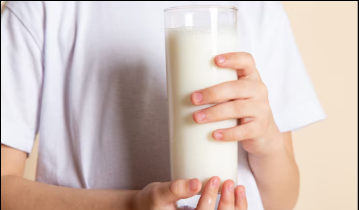 The Tradition of Drinking White Milk on 1 Muharram: Meaning, Prayer, and Virtues