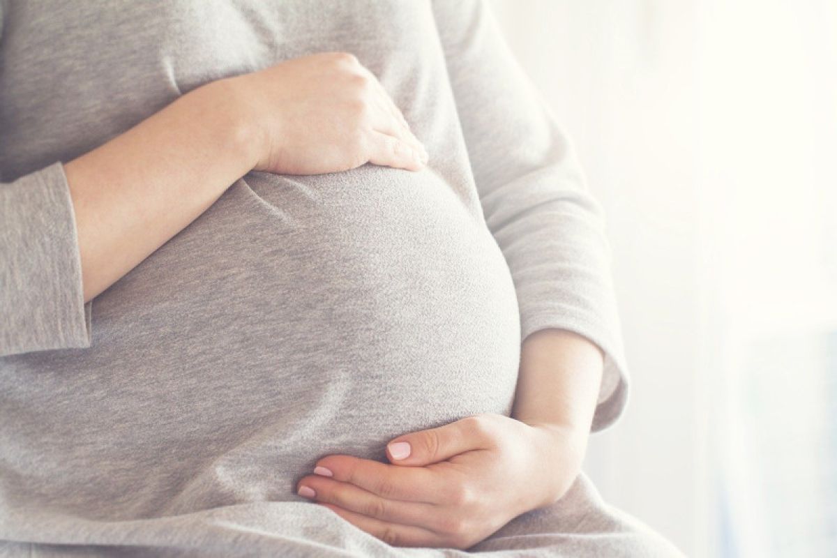 Doctor Shares Travel Tips for Pregnant Women