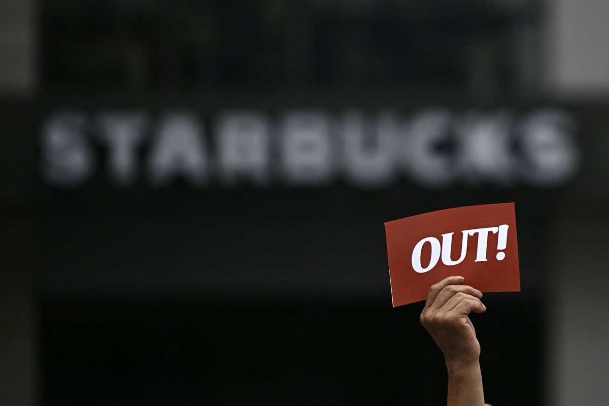 Starbucks Korea to Close All Stores for Staff History Training After Promotion Backlash