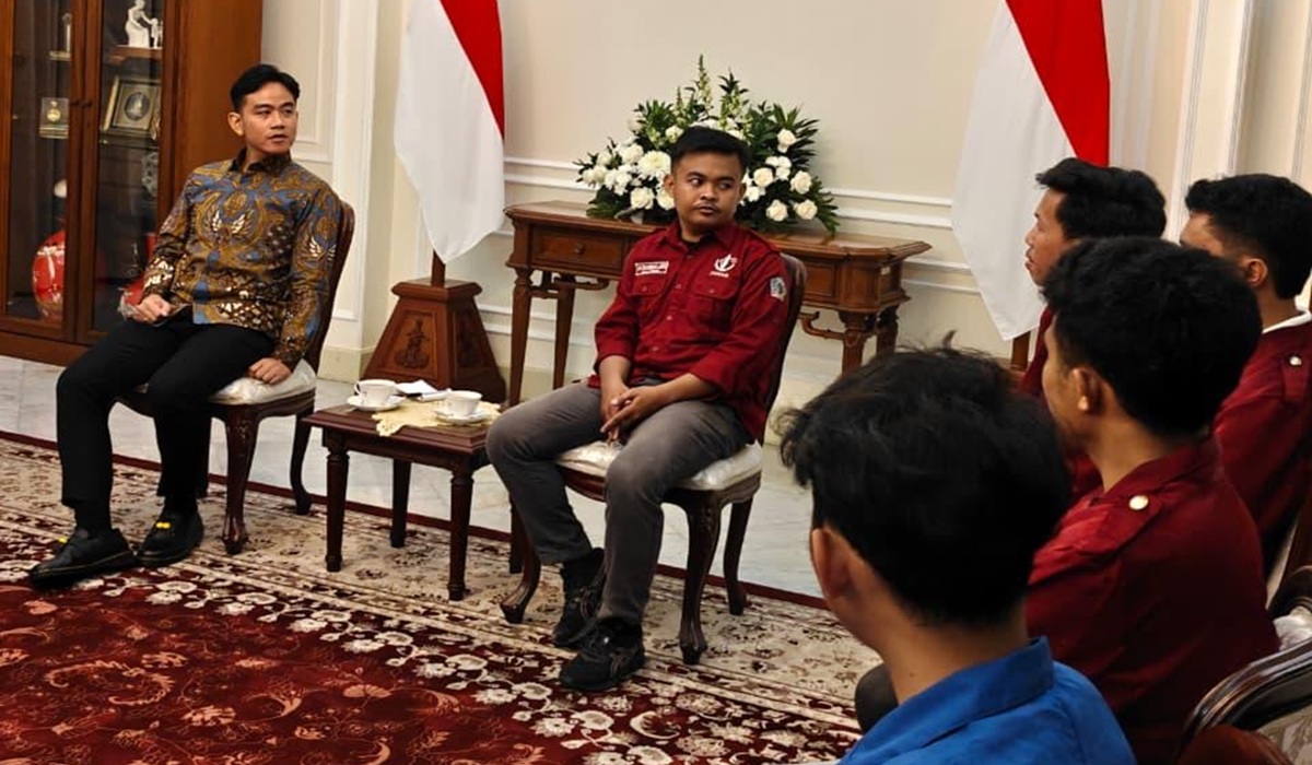 Vice President Gibran Receives Student Aspirations at Palace, Open Dialogue and Congregational Prayer