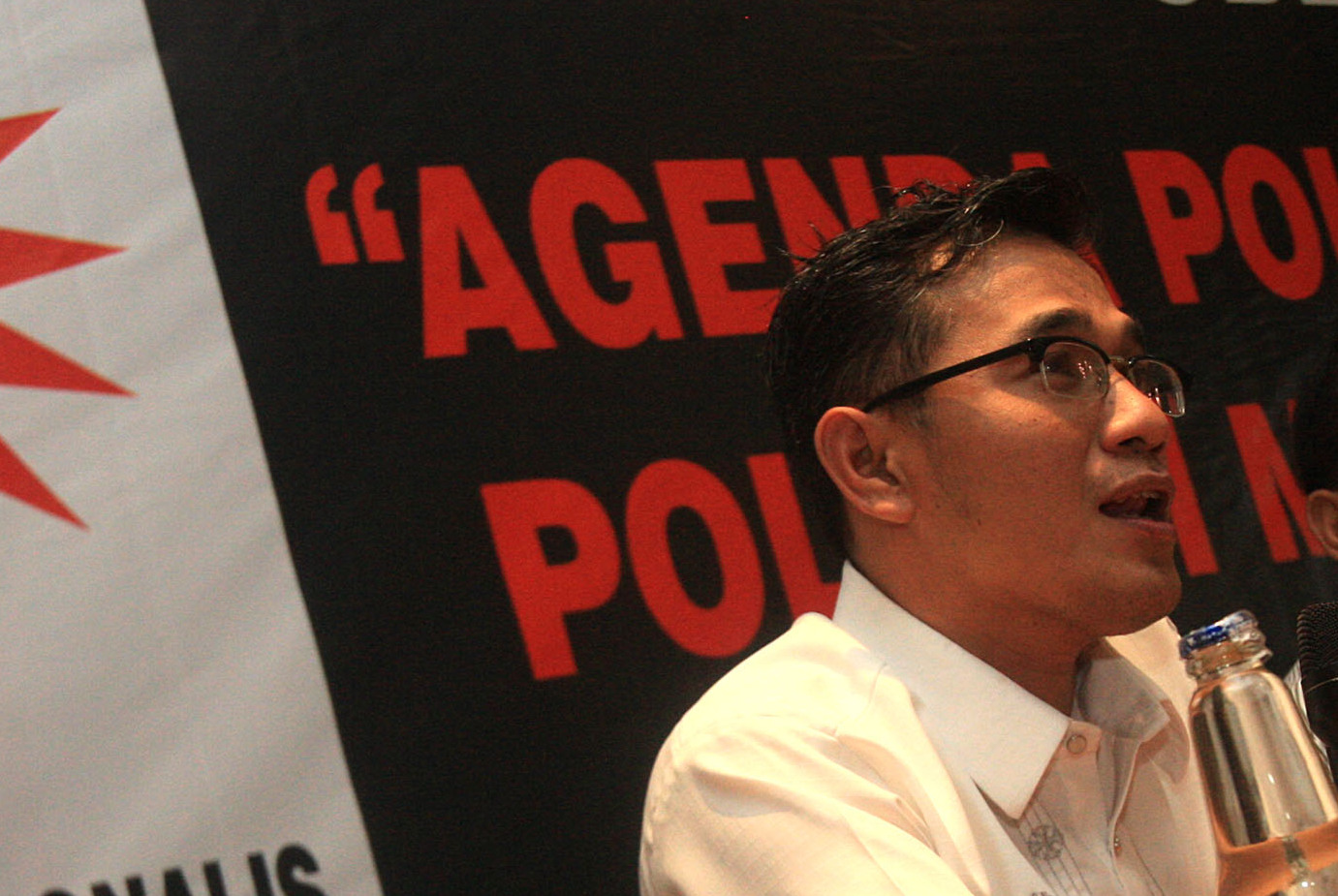 Public Discussion with State Officials at UGM Ends in Chaos, Officials Evacuated