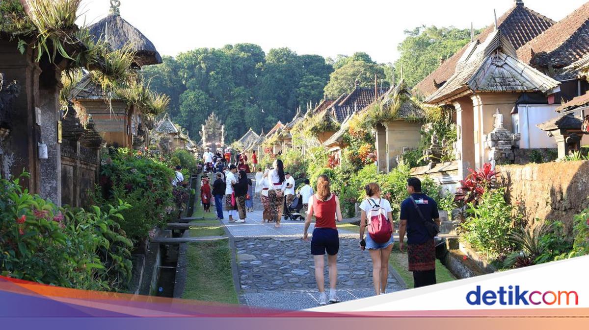 Penglipuran Village Forgoes Galungan Penjor Following Resident's Death