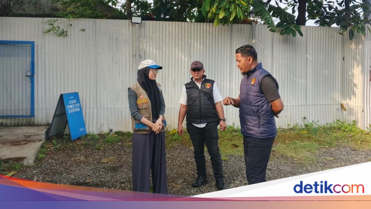 Police Investigate Smash-and-Grab Car Theft at Ciputat Coffee Shop