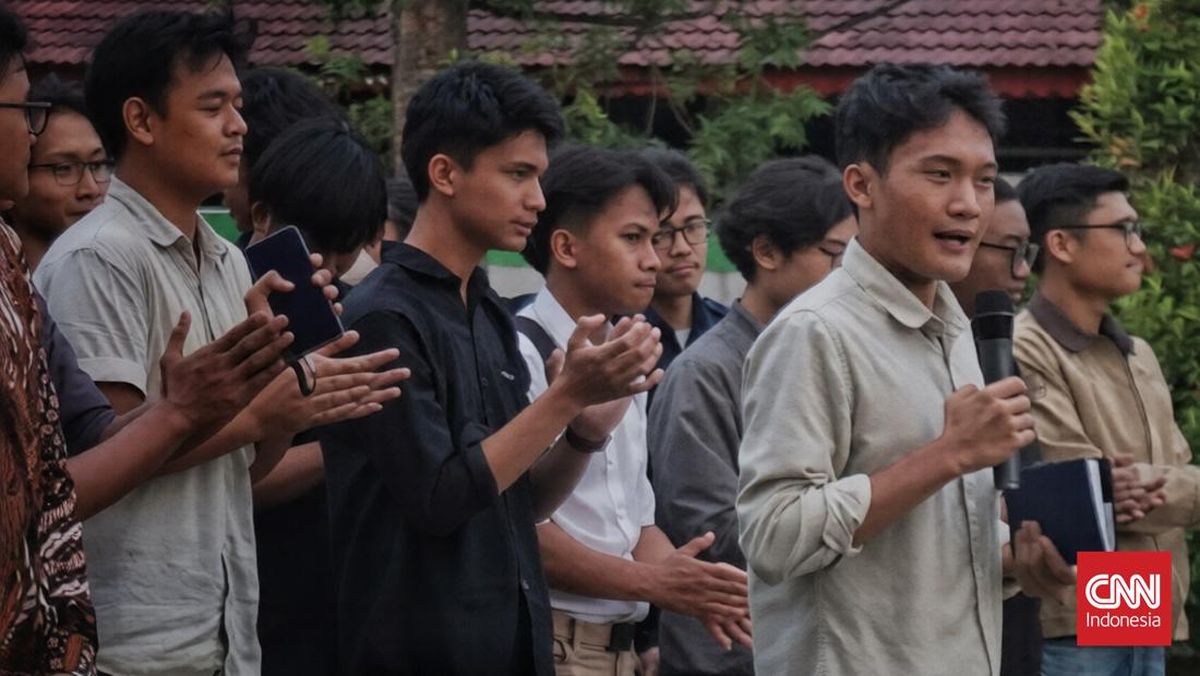 Police Invite Former UGM Student Leader to Report Discovery of Tracking Devices