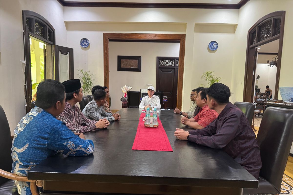 IKA BEM Nusantara Meets National Figures to Discuss Future Leadership