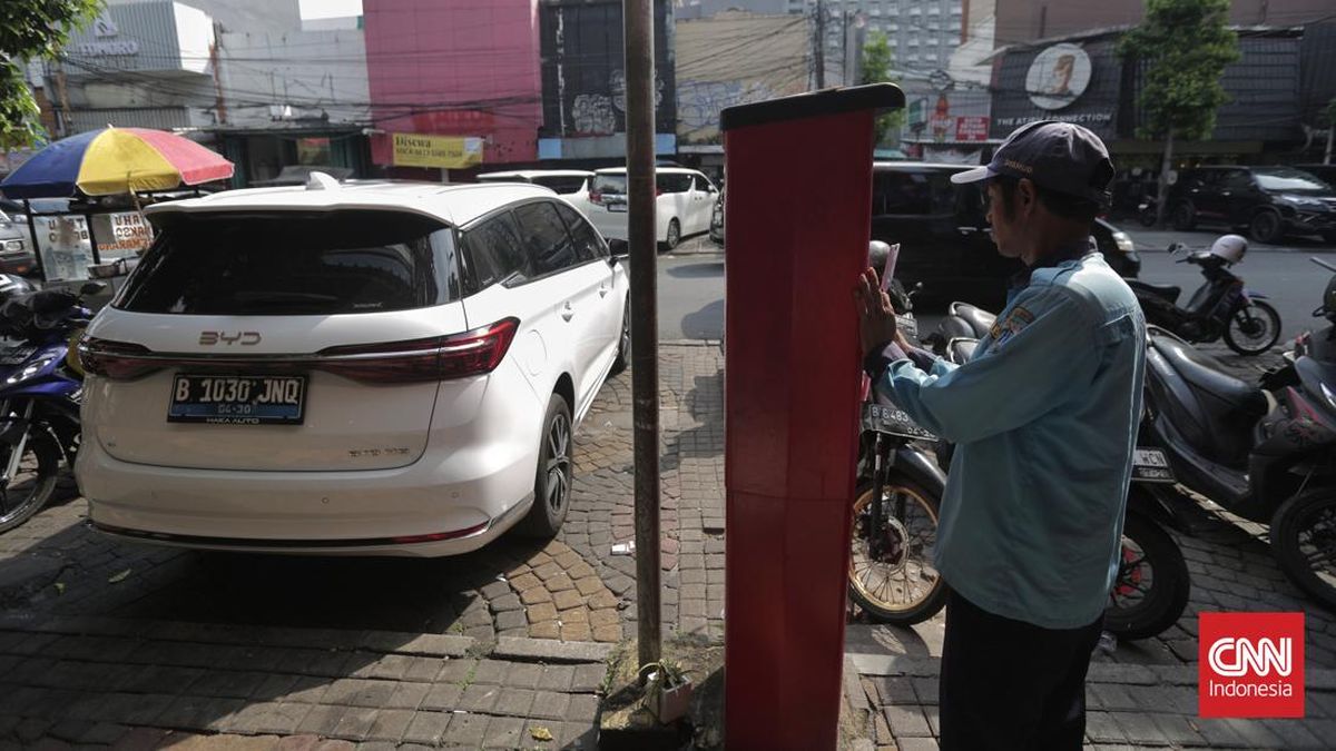 Brebes Parking Attendant Foils Rp3.6 Billion Theft