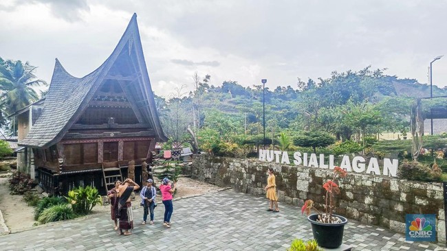 The Mystery of the Toba Ruler's Missing Tonne of Gold, Carried Away by 17 Horses