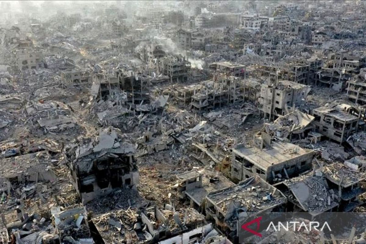 Hamas says it will only hand over weapons to Palestinian authority