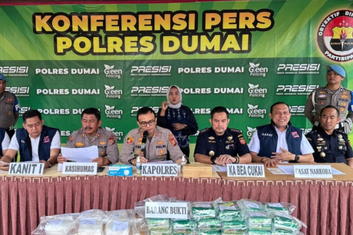 Dumai Police Seize 32 kg of Methamphetamine from Malaysia