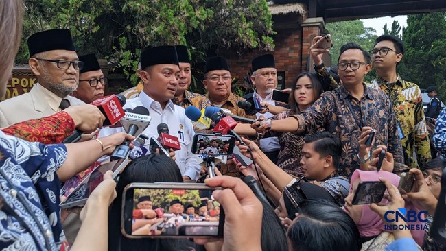 Prabowo Holds Over 2.5-Hour Meeting with Hajj Minister: Here's the Content