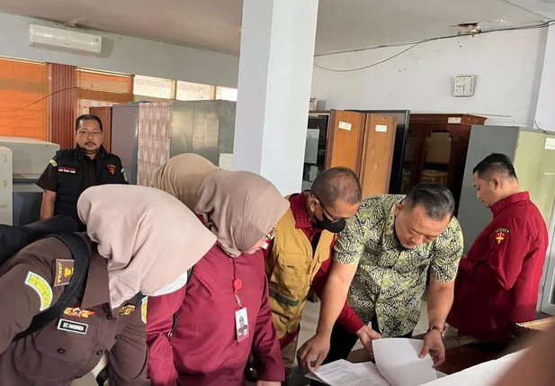 South Sulawesi Prosecutor's Office Raids Education Department Over IDR 13 Billion Digital Library Corruption