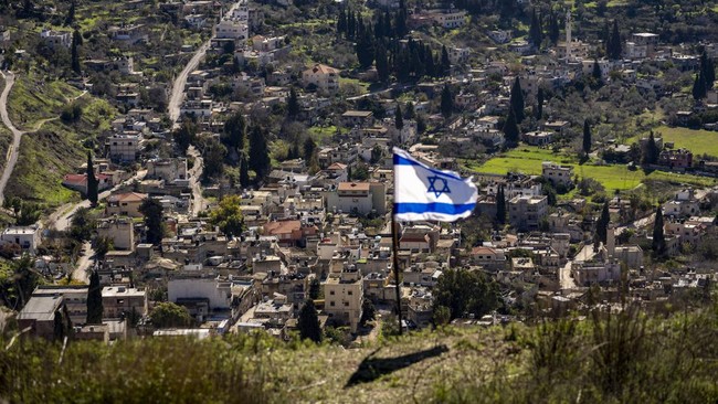 Senior UAE Officials Secretly Visit Israel Amid War with Iran