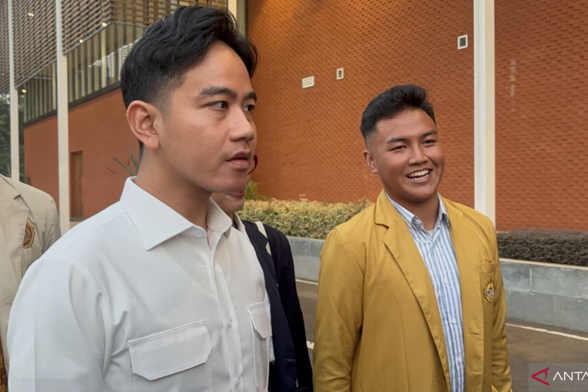 Vice President Gibran Embarks on Working Visit to NTT and Papua, Invites Five Students