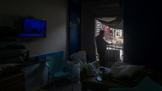 War Leaves Scars: Elderly Lebanese Man Loses Home of 70 Years