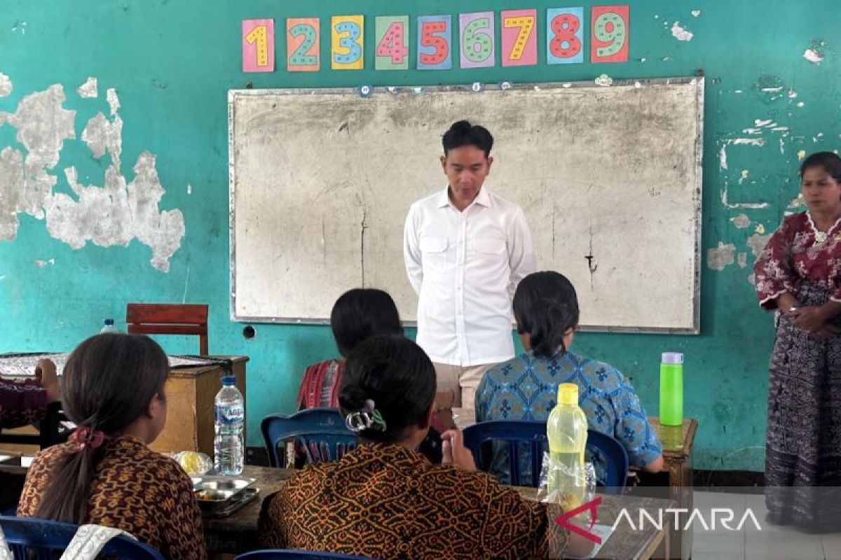 Vice President Reviews Free Nutritious Meals in Ende, Inspects School Facilities