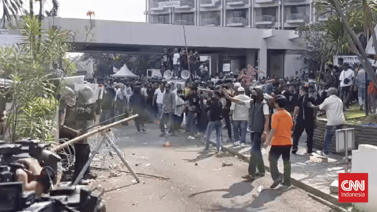 Police Arrest 69 People Following Clashes at Hotel Sultan