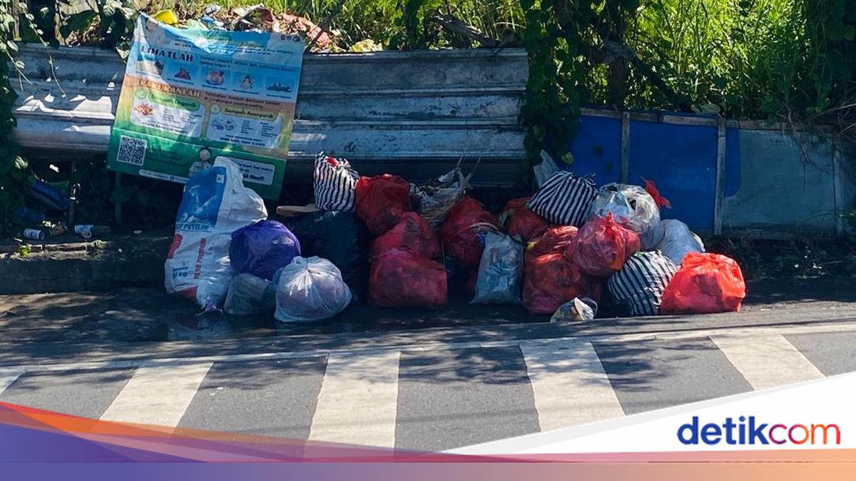Waste Volume in Karangasem Increases by 2 Tonnes During Galungan