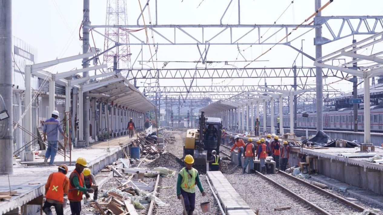 KAI Properti Extends Platforms at Bogor Station to Boost KRL Service Capacity